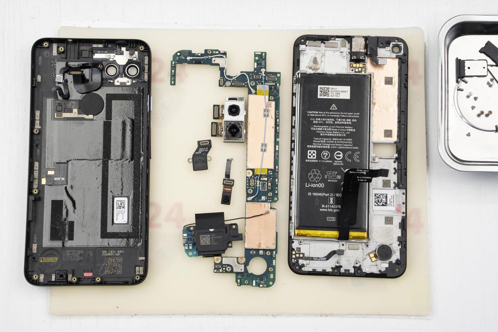 🛠 How to disassemble Google Pixel 4a instruction | Photos + Video