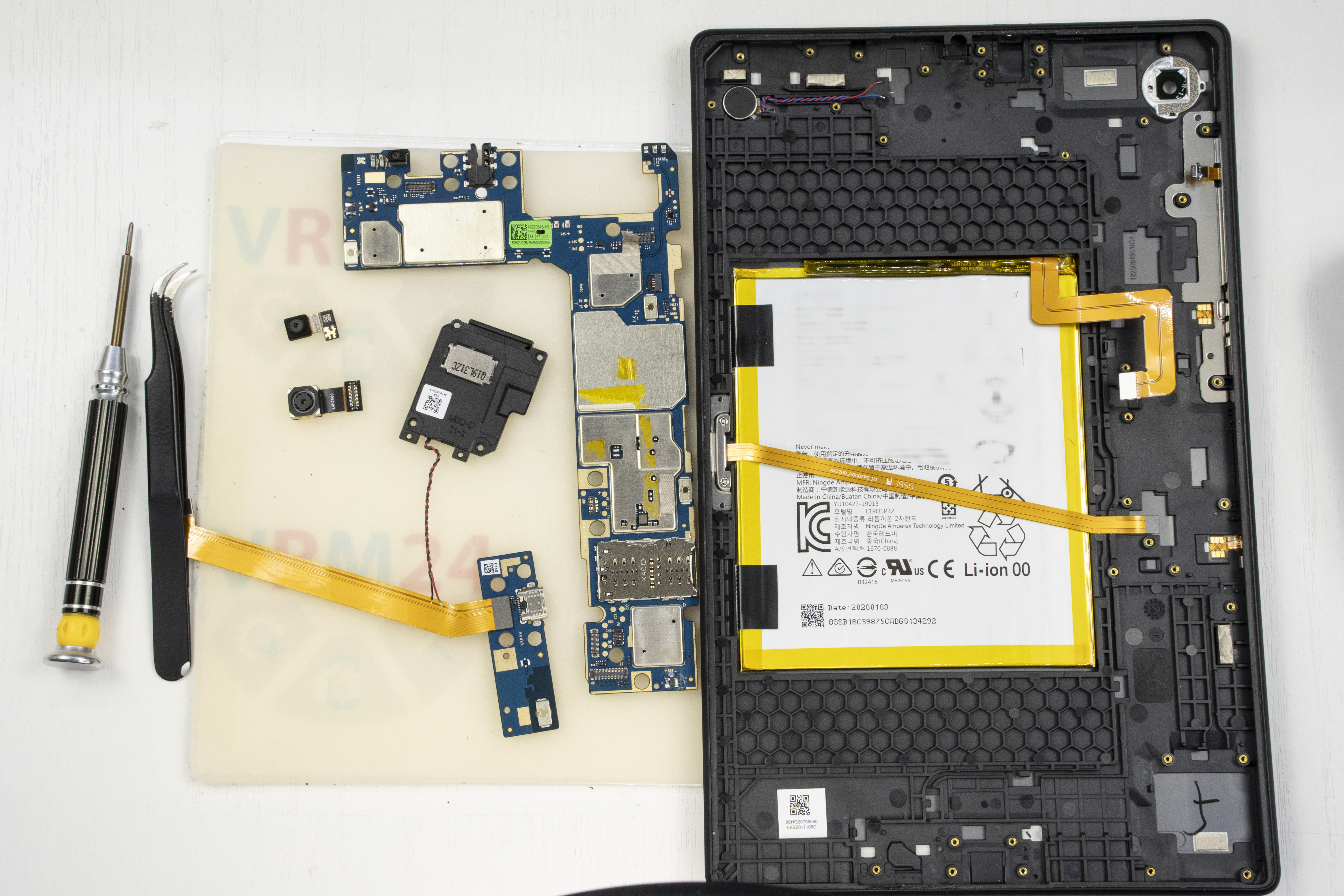 🛠 How to disassemble Lenovo Tab M10 Plus TB-X606F instruction | Photos +  Video