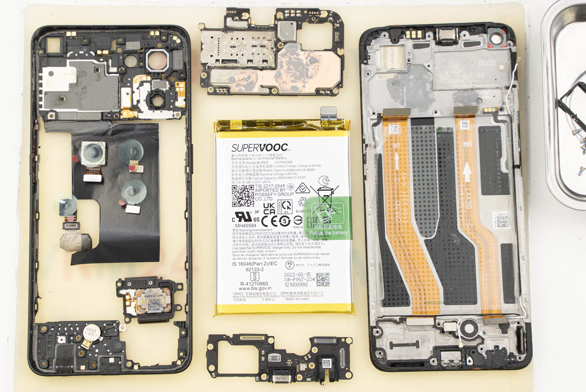 Cómo desmontar Oppo Reno7 4G