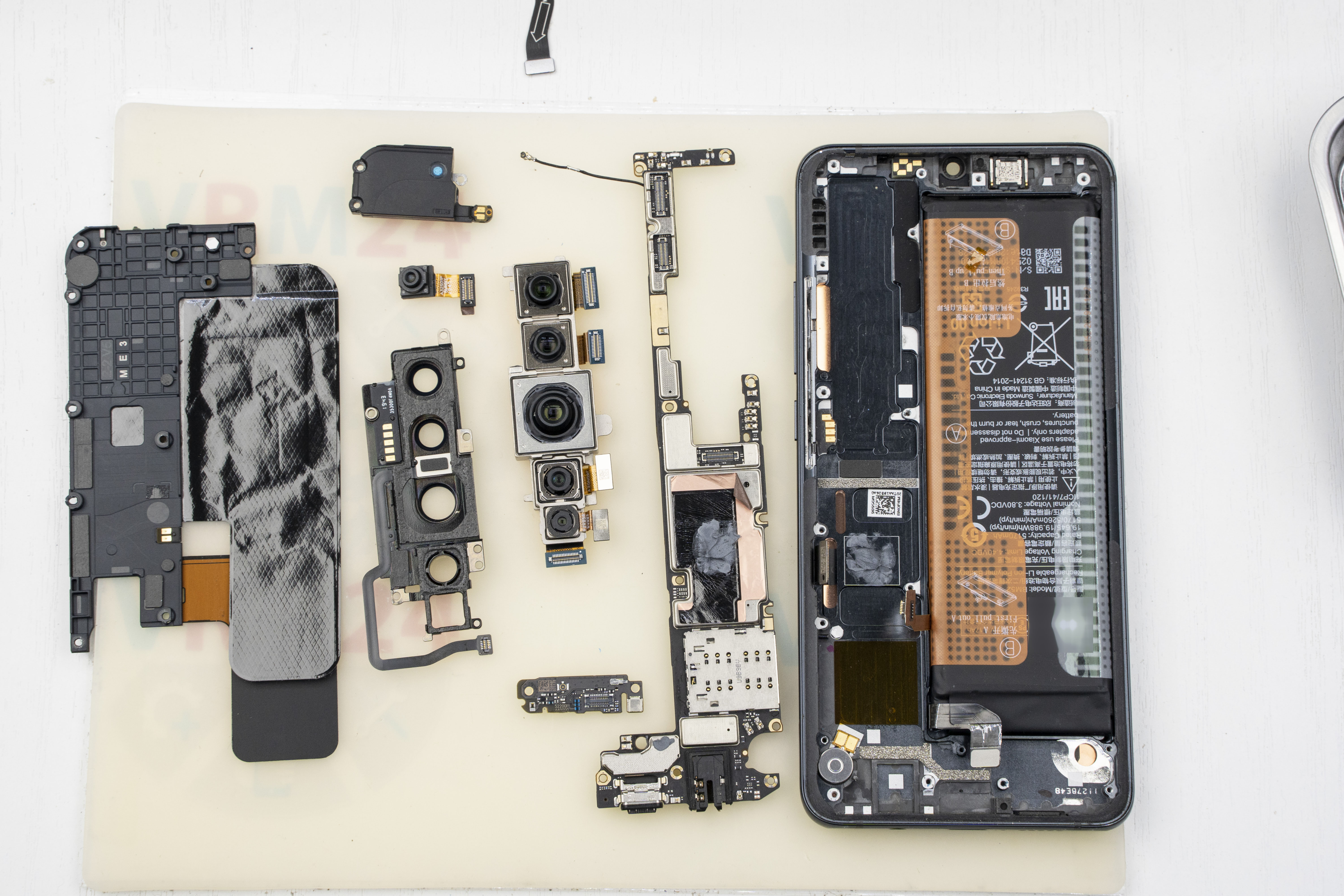 Xiaomi note 10 pro дисплей. Mi Note 10 разъема. Note 10 Pro в разборе. Mi Note 10 Lite в разборе. Xiaomi mi Pro x 15 Disassembly.