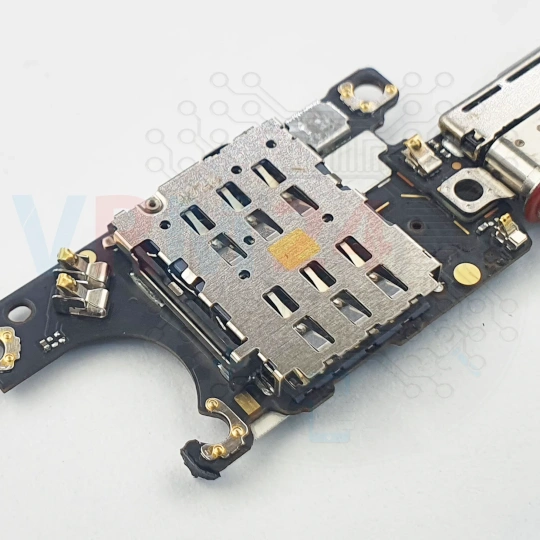 Sim connector