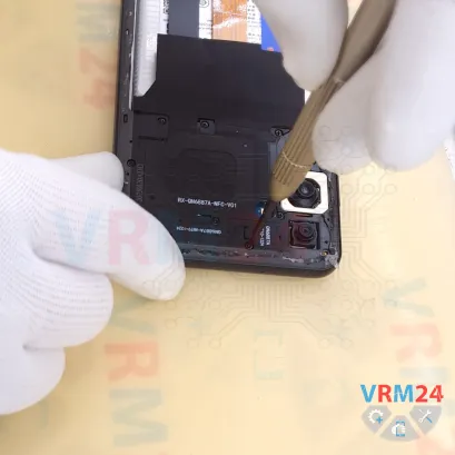 How to disassemble Samsung Galaxy M55 SM-M556, Step 4/3
