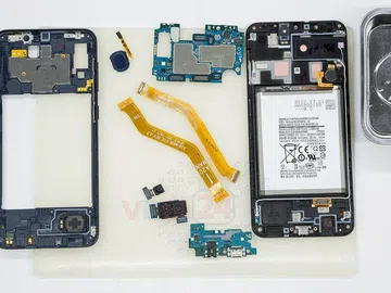 How to disassemble Samsung Galaxy A20 SM-A205