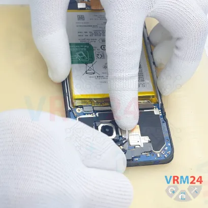 How to disassemble Realme 12, Step 12/3