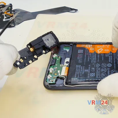 How to disassemble Huawei Honor View 20, Step 13/3