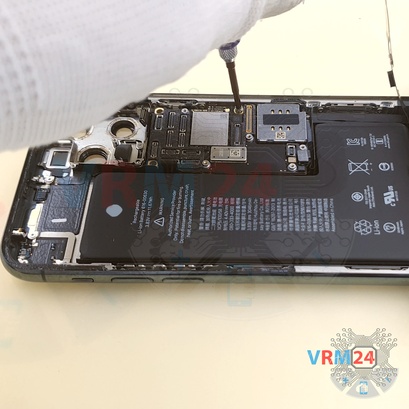 Cómo desmontar Apple iPhone 11 Pro, Paso 11/7