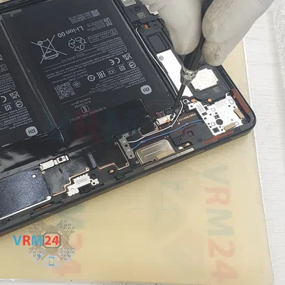 How to disassemble Xiaomi Pad 6, Step 6/3