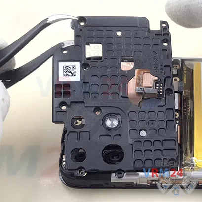How to disassemble Realme C25, Step 4/4
