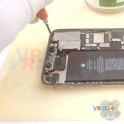 How to disassemble Apple iPhone 11 Pro Max, Step 9/3