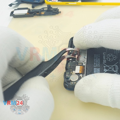 How to disassemble Xiaomi POCO M3 Pro, Step 10/2