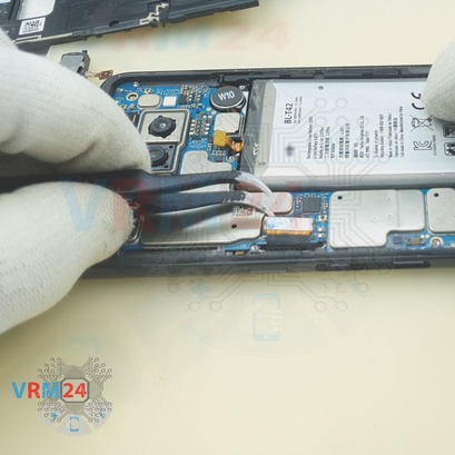 How to disassemble LG V50 ThinQ, Step 10/4
