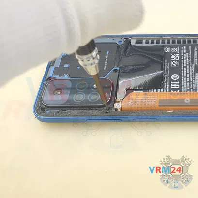 How to disassemble Xiaomi Redmi Note 11, Step 4/4