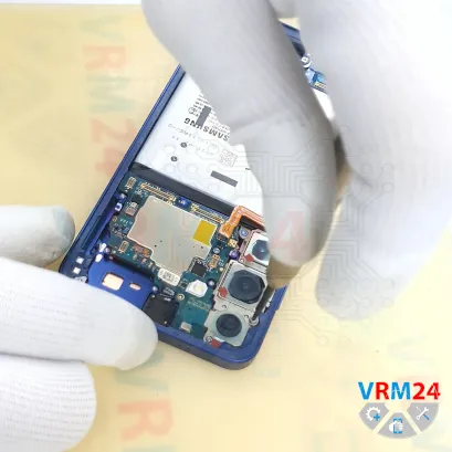 How to disassemble Samsung Galaxy S25 SM-S931, Step 15/3