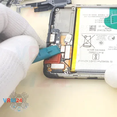 How to disassemble vivo V21e, Step 12/3