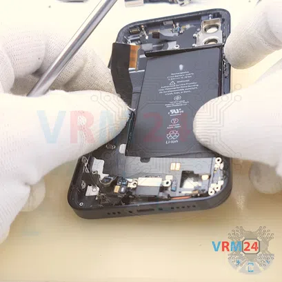 How to disassemble Apple iPhone 12, Step 20/4