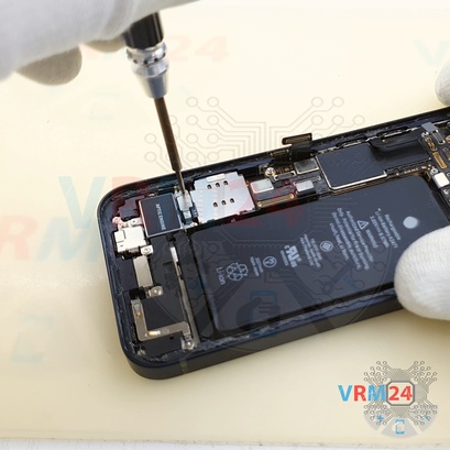 Cómo desmontar Apple iPhone 12 mini, Paso 12/3