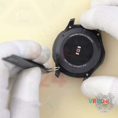 How to disassemble Samsung Gear S3 Frontier SM-R760, Step 3/4