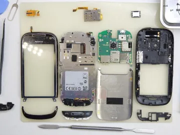 Cómo desmontar Nokia C7 RM-675