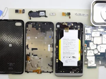 How to disassemble BlackBerry Z30