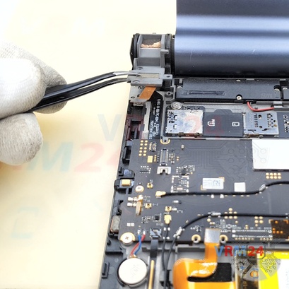 How to disassemble Lenovo Yoga Tablet 3 Pro, Step 9/3