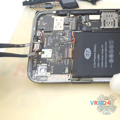 How to disassemble Fake iPhone 13 Pro ver.1, Step 16/2