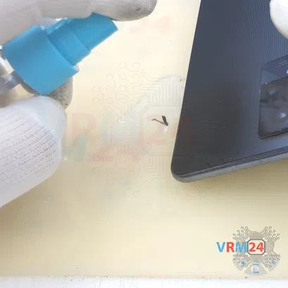 How to disassemble vivo V21e, Step 3/4