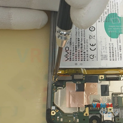How to disassemble vivo Y93, Step 11/3