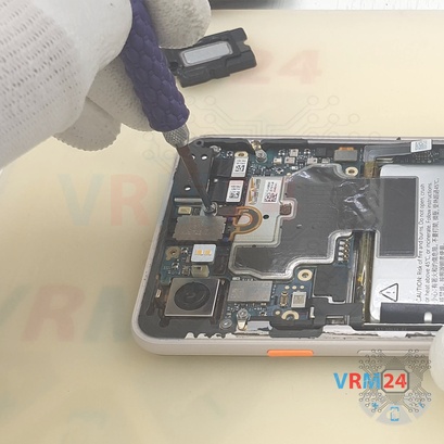 How to disassemble Google Pixel 3, Step 13/3
