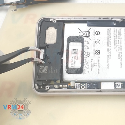How to disassemble Google Pixel 3, Step 11/3