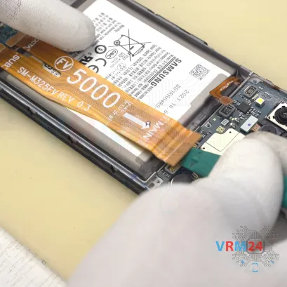 How to disassemble Samsung Galaxy M32 SM-M325, Step 8/3