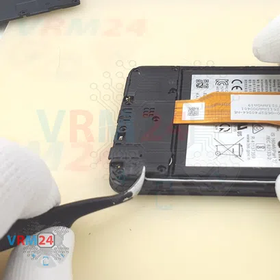 Como desmontar Samsung Galaxy A03 Core SM-A032 por si mesmo, Passo 8/3