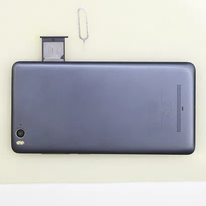 How to disassemble Xiaomi Mi 4i, Step 1/2