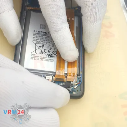 How to disassemble Samsung Galaxy A33 SM-A336, Step 9/3