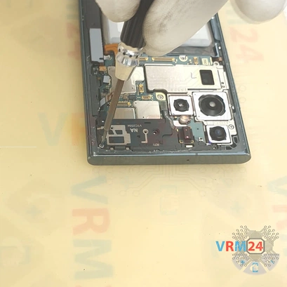 How to disassemble Samsung Galaxy S22 Ultra SM-S908, Step 13/3