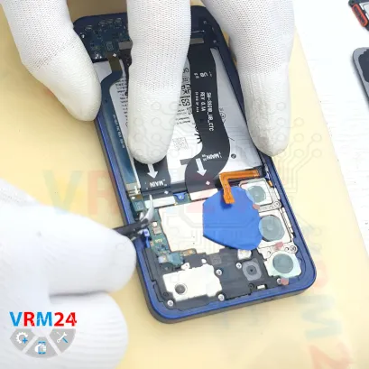 How to disassemble Samsung Galaxy S25 SM-S931, Step 9/4