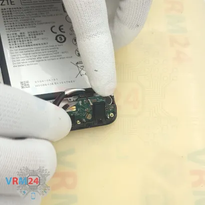Как разобрать ZTE Blade V50 Design, Шаг 16/3