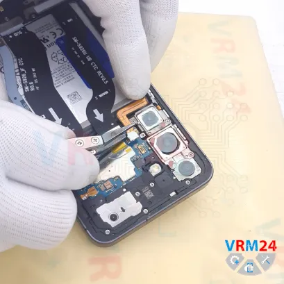 How to disassemble Samsung Galaxy S24+ SM-S921, Step 6/2