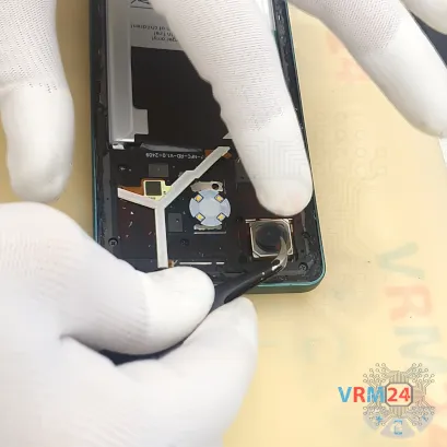 Как разобрать Tecno Pova 6, Шаг 4/3
