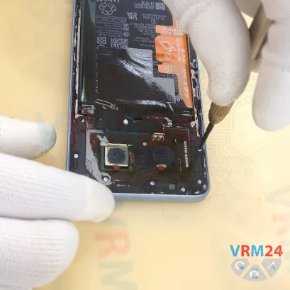 Cómo desmontar Huawei Nova 13i, Paso 4/3
