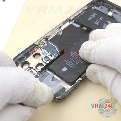 How to disassemble Apple iPhone 11 Pro, Step 15/4