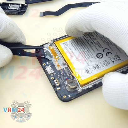 How to disassemble ZTE Blade A7s, Step 12/4