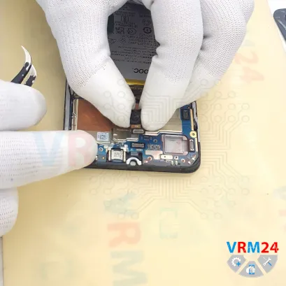 How to disassemble Realme C53, Step 12/4