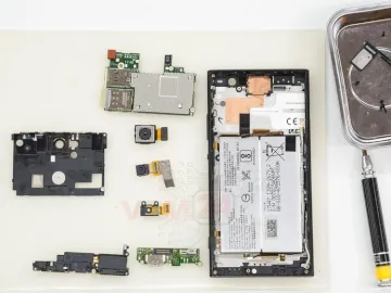 How to disassemble Sony Xperia XA2 Dual