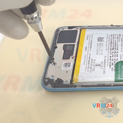 How to disassemble Oppo A15s, Step 4/4