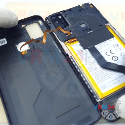 How to disassemble ZTE Blade A7s, Step 3/4