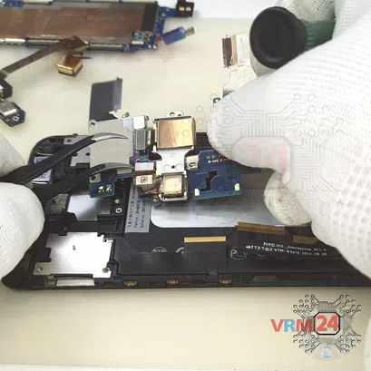How to disassemble HTC One M9 Plus, Step 15/3