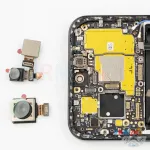 Cómo desmontar Huawei Nova 13, Paso 16/2