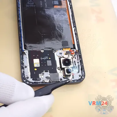 Cómo desmontar Huawei Nova 13, Paso 4/4