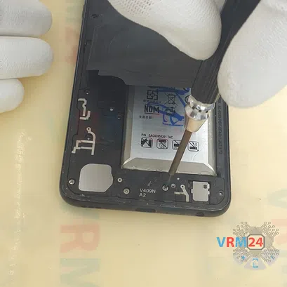 How to disassemble LG V40 ThinQ V405, Step 5/3