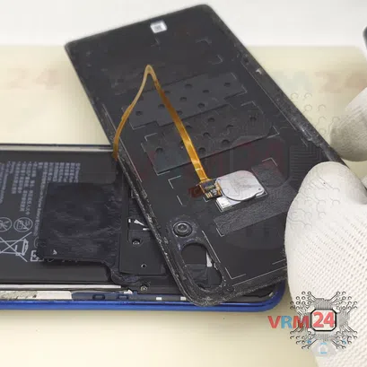 How to disassemble Huawei P Smart Z, Step 3/5